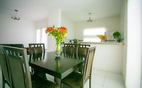 Casa moderna en segura Residencial Hacienda Chetumal